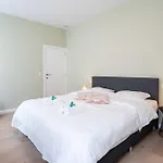 Renovated Art Deco With Vintage Elements * オステンド