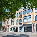 アパート Renovated Art Deco With Vintage Elements *