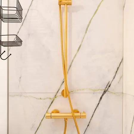 Renovated Art Deco With Vintage Elements شقة أوستيند