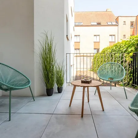 Renovated Art Deco With Vintage Elements شقة *