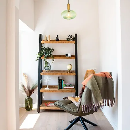 Renovated Art Deco With Vintage Elements Appartement *