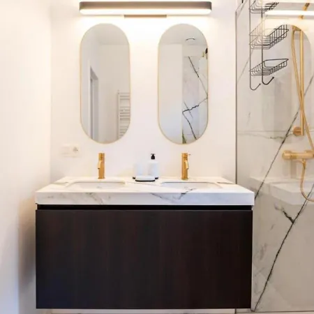 Renovated Art Deco With Vintage Elements Appartement